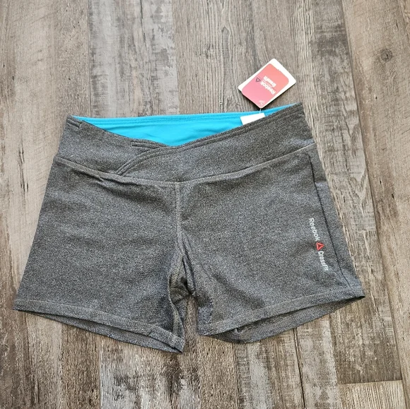 3 Shorts Bundle - Picture 8 of 11